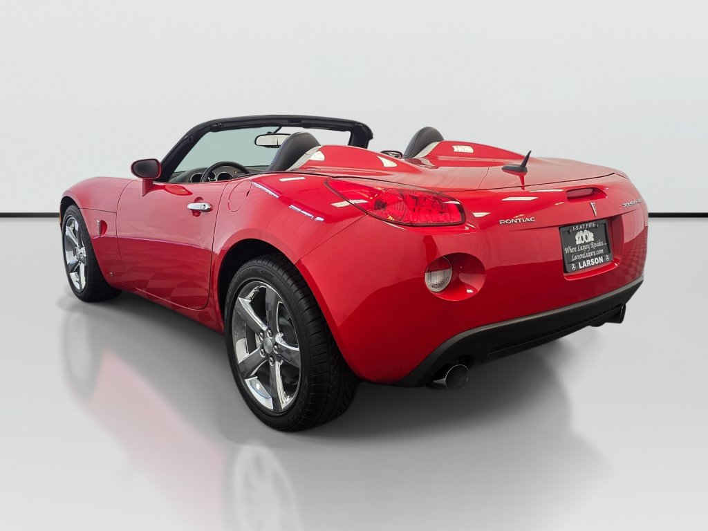 Used 2009 Pontiac Solstice GXP w/ Club Sport Package RWD image 3