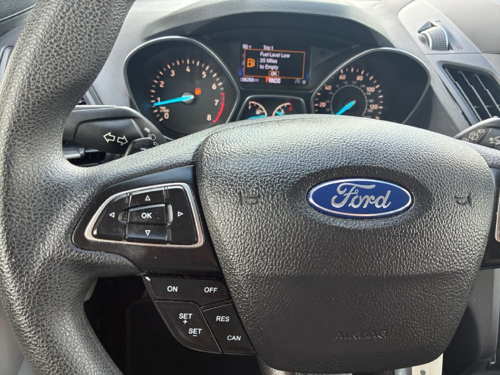 Used 2017 Ford Escape SE w/ Equipment Group 201A FWD image 11