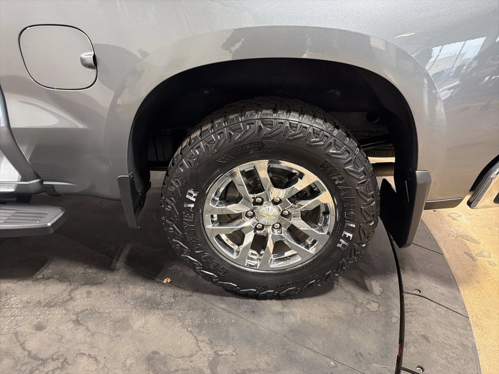 Used 2019 Chevrolet Silverado 1500 LT w/ All-Star Edition AWD/4WD image 36