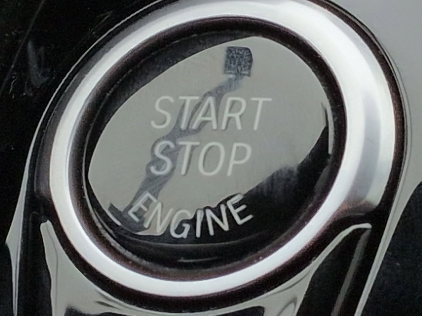 Used 2018 BMW M550i xDrive w/ Driving Assistance Package image 28