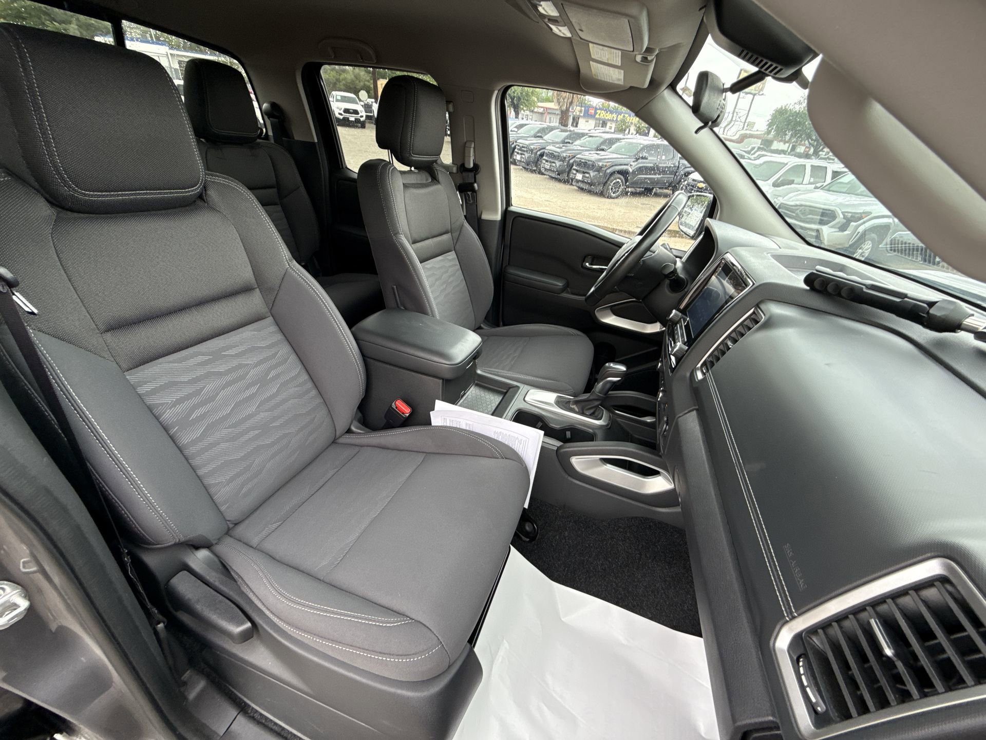 Used 2024 Nissan Frontier SV w/ SV Convenience Package RWD image 26