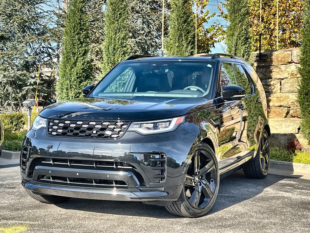 Certified 2024 Land Rover Discovery Dynamic SE AWD/4WD image 1