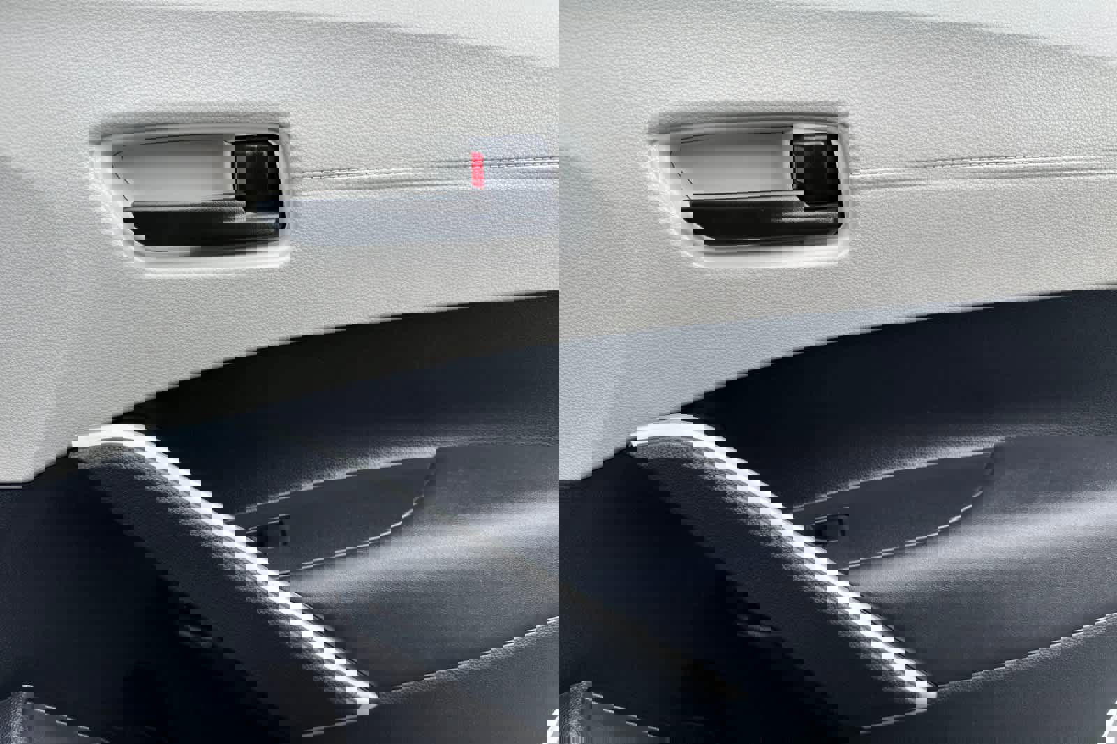 Certified 2022 Toyota Corolla Cross LE image 19