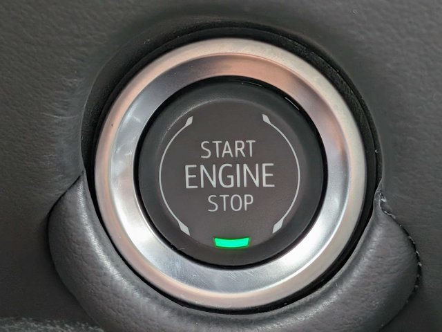 Used 2025 Chevrolet Suburban LT AWD/4WD image 34