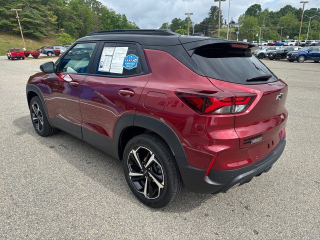 Used 2022 Chevrolet TrailBlazer RS w/ Sun and Liftgate Package image 2