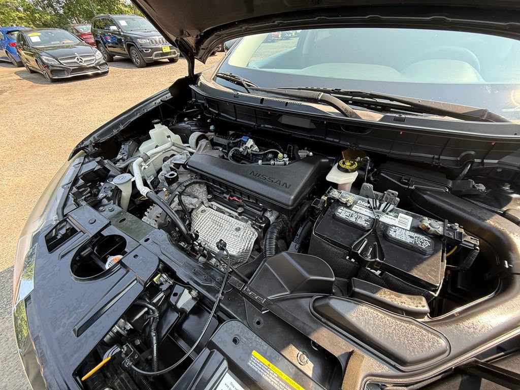 Used 2017 Nissan Rogue SV w/ SV Premium Package FWD image 34