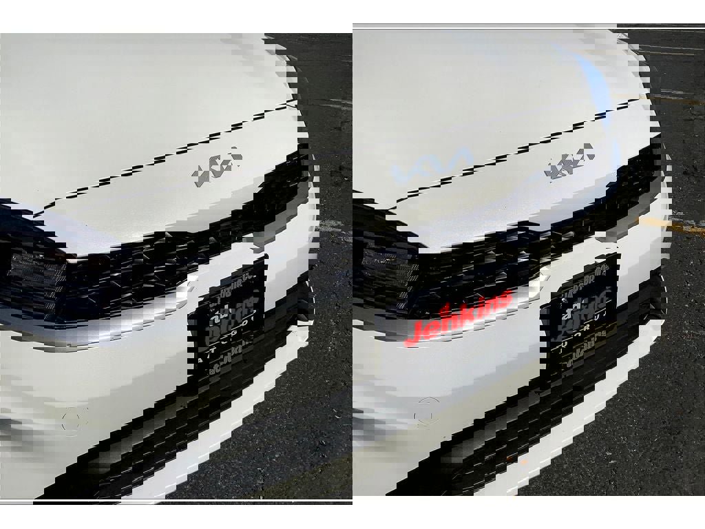 Used 2023 Kia Forte LXS image 30