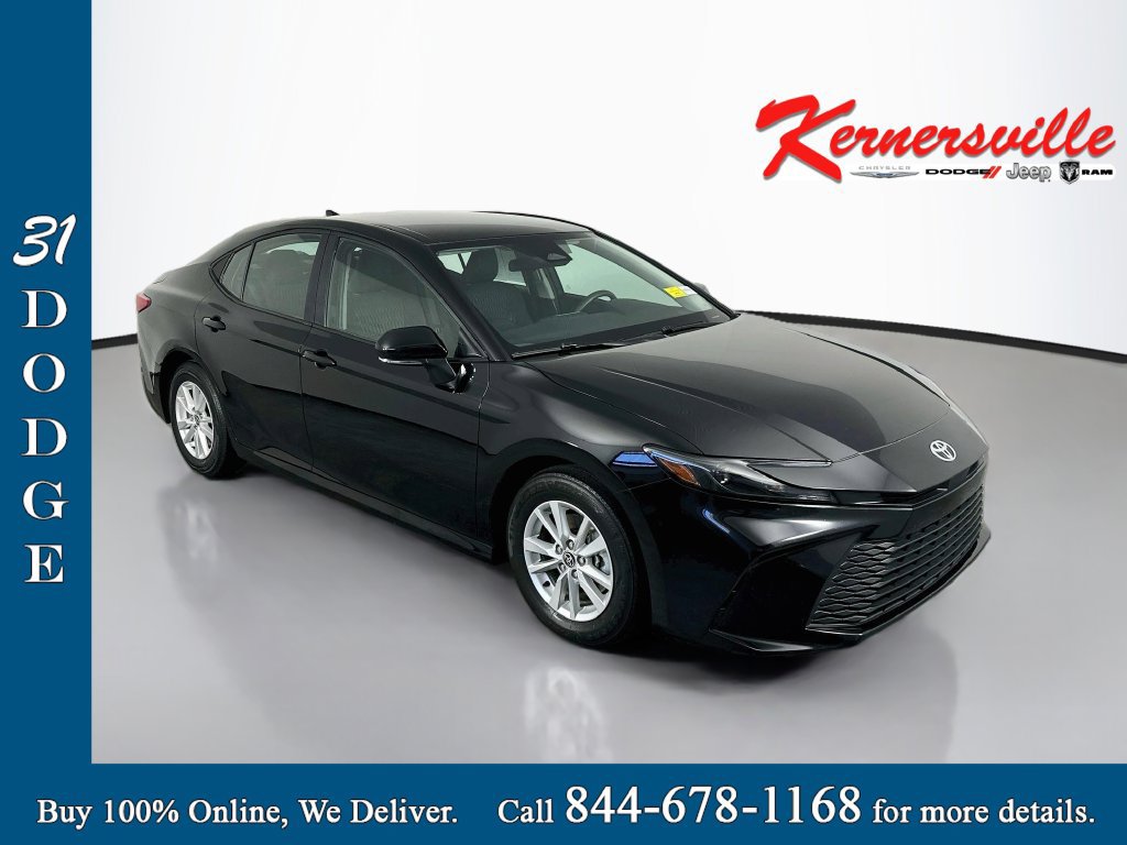 Used 2025 Toyota Camry LE FWD image 1