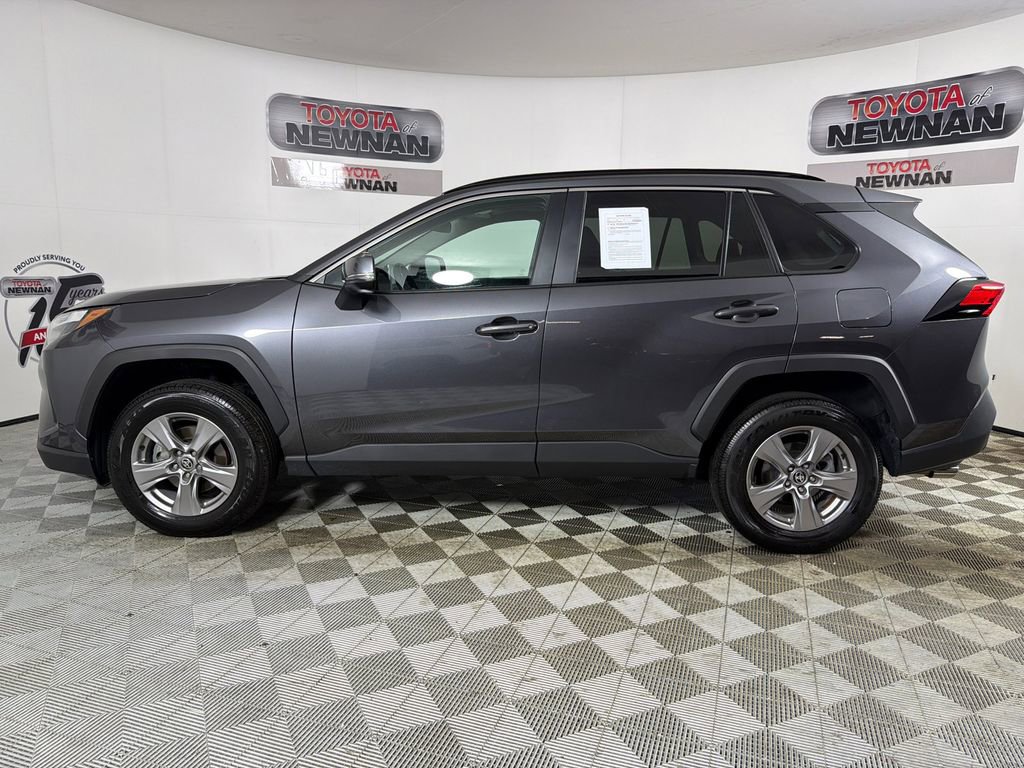 Used 2025 Toyota RAV4 XLE w/ Convenience Package image 7