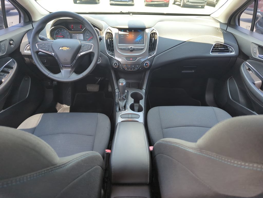 Used 2017 Chevrolet Cruze LT w/ Convenience Package FWD image 15