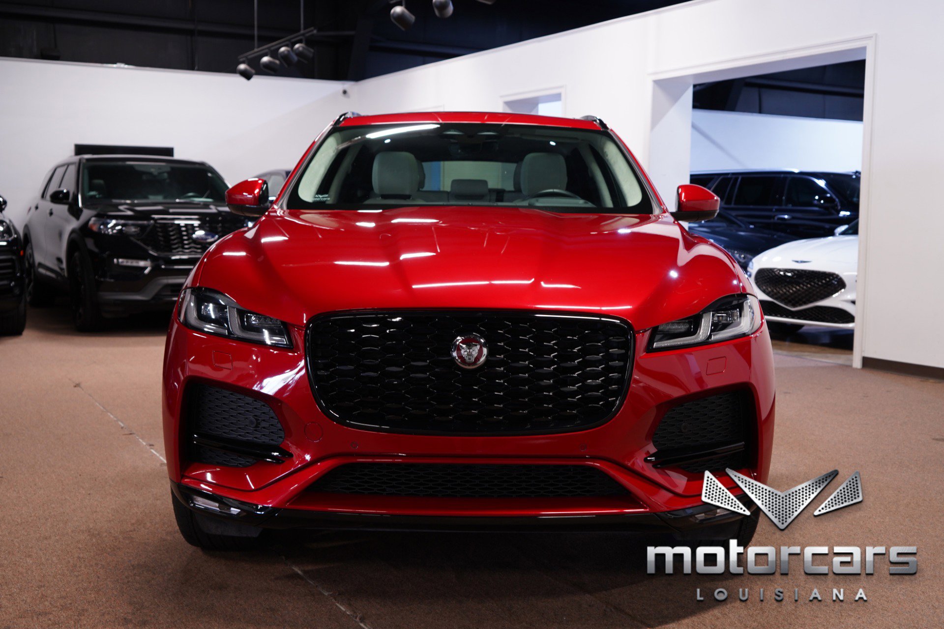 Used 2023 Jaguar F-PACE S AWD/4WD image 2