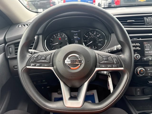 Used 2017 Nissan Rogue S AWD/4WD image 21