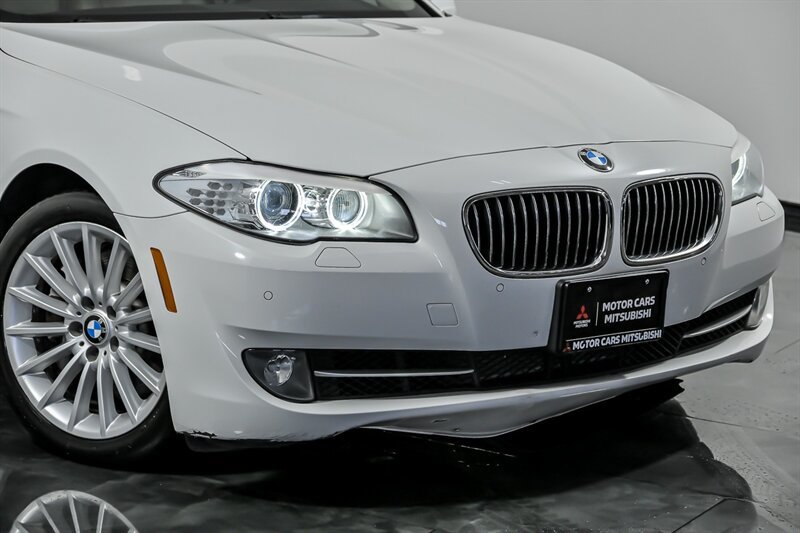 Used 2011 BMW 535i Sedan RWD image 2