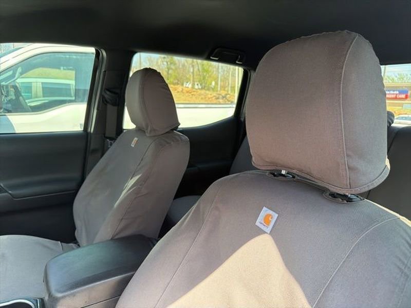 Used 2021 Toyota Tacoma TRD Off-Road image 11