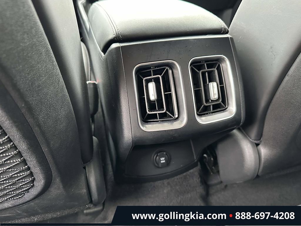 Certified 2025 Kia Sorento S AWD/4WD image 12