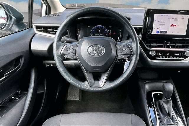Used 2026 Toyota Corolla LE FWD image 5