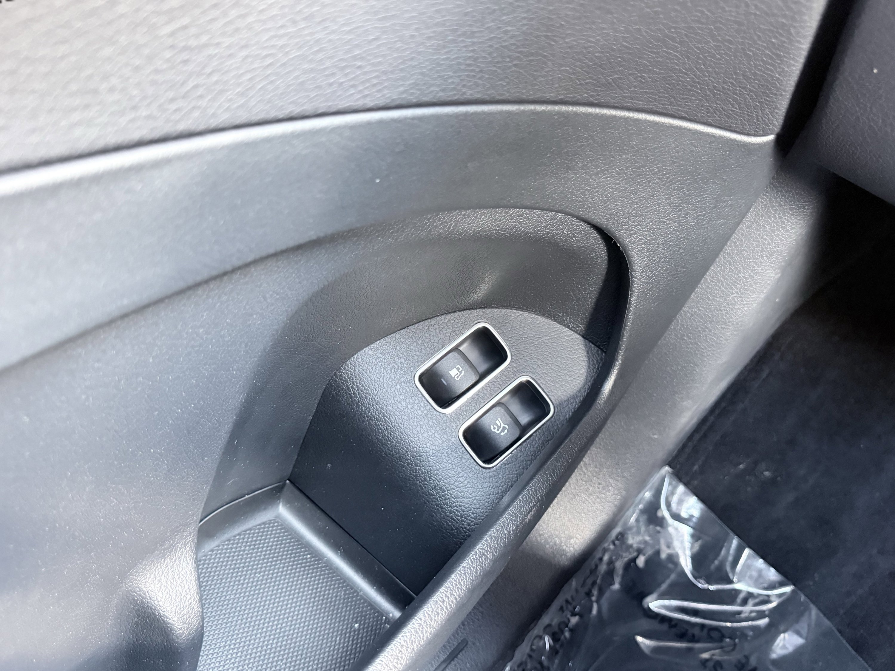 Used 2025 Mercedes-Benz GLE 450e 4MATIC w/ AMG Line Exterior image 85