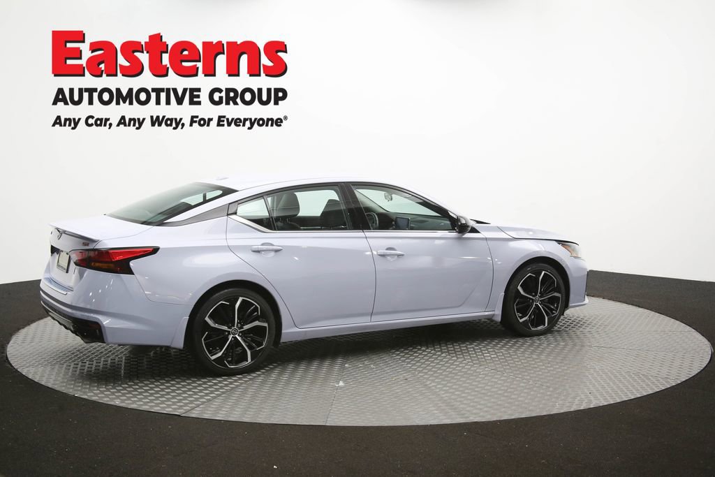 Used 2023 Nissan Altima 2.5 SR FWD image 45