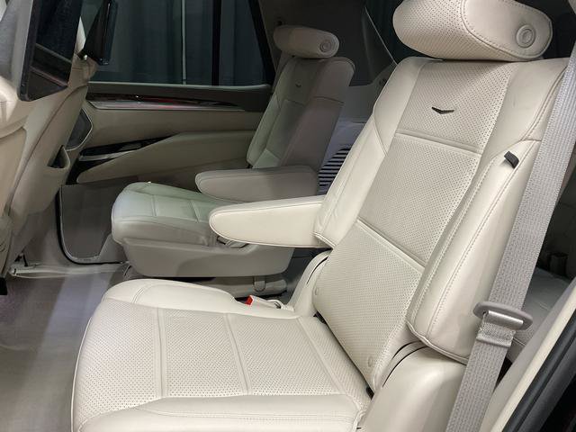 Used 2026 Cadillac Escalade Platinum Luxury AWD/4WD image 9