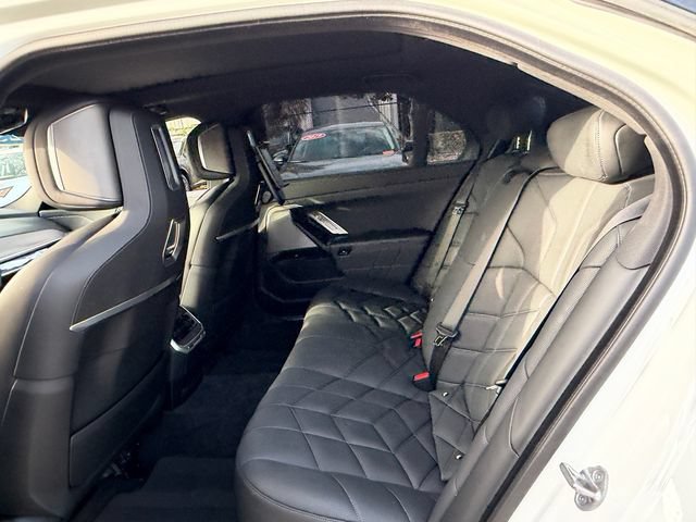 Used 2023 BMW 760i xDrive AWD/4WD image 12