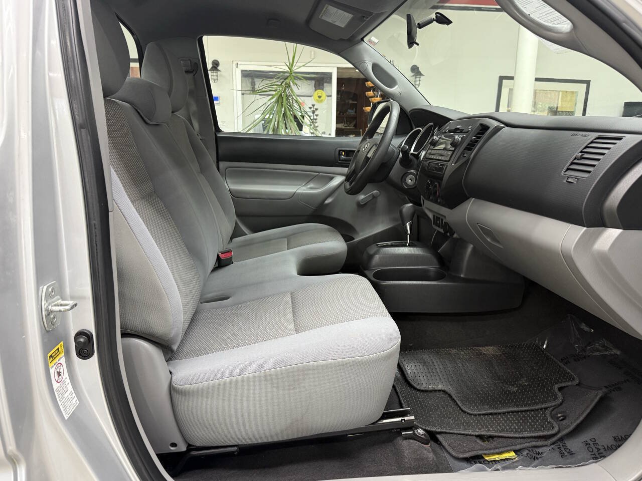 Used 2012 Toyota Tacoma 2WD Regular Cab image 13