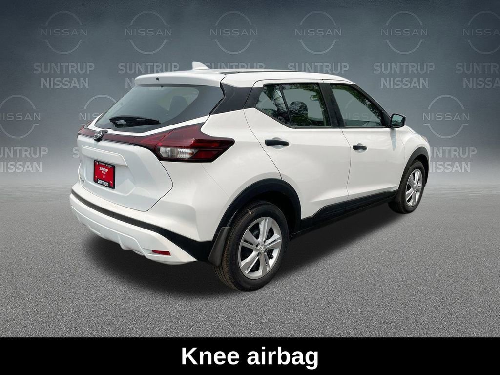 Used 2025 Nissan Kicks Play S FWD image 17
