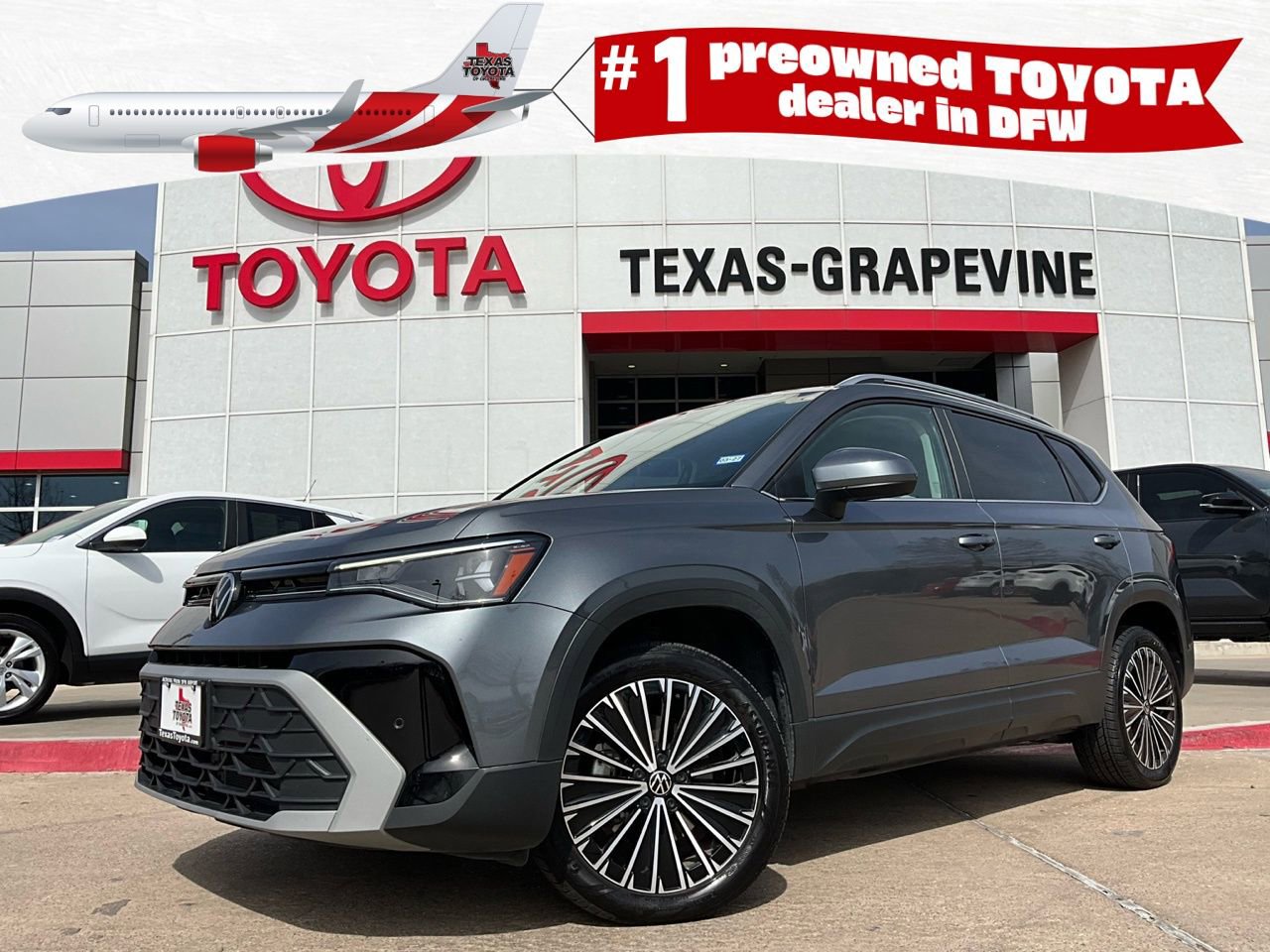 Used 2025 Volkswagen Taos SE image 1