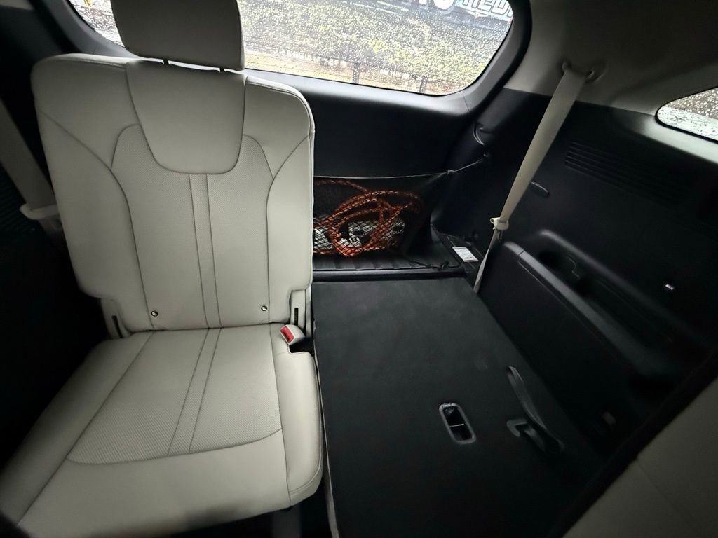 Used 2024 Kia Sorento SX Prestige image 11