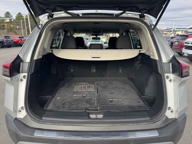 Used 2022 Nissan Rogue SV image 11