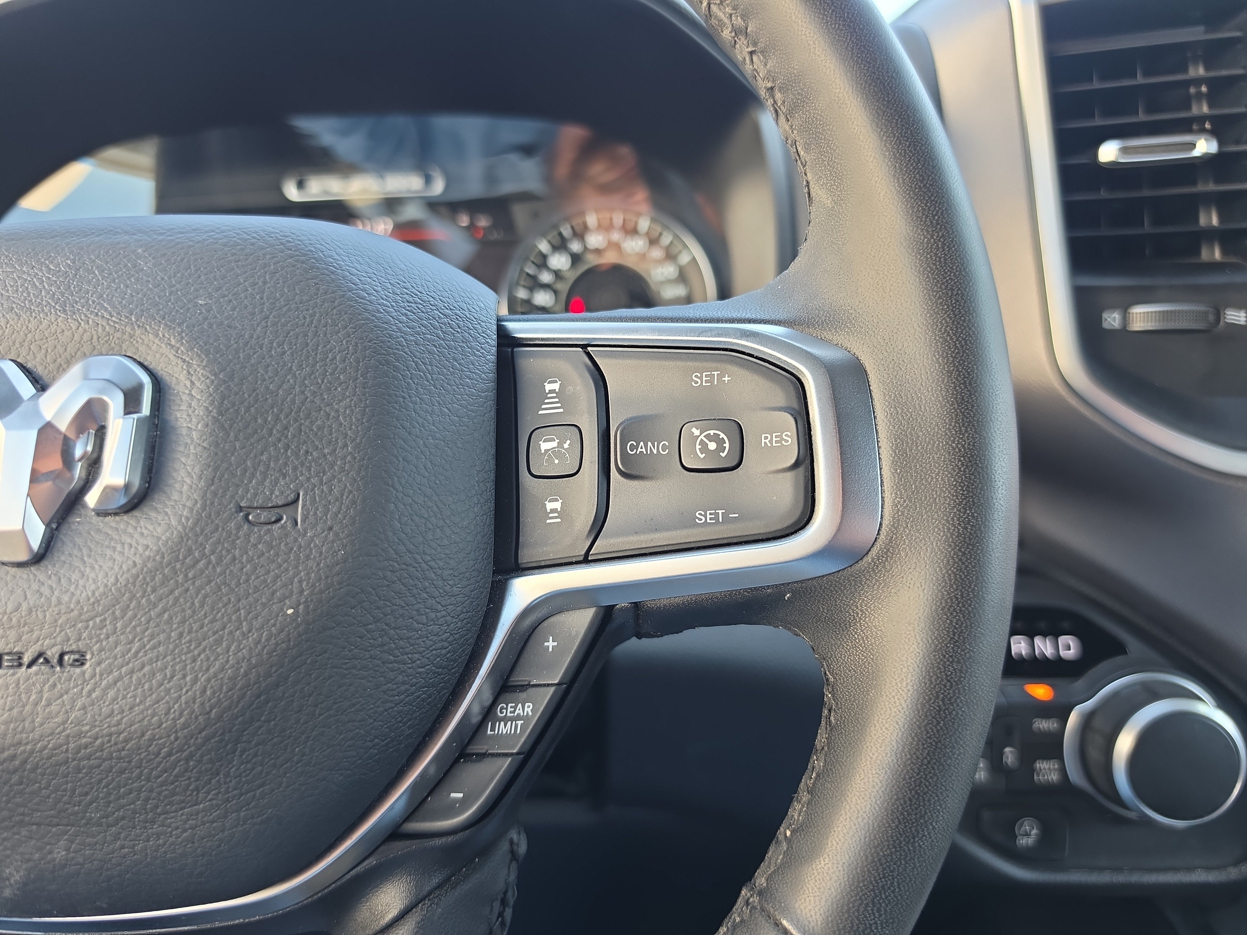 Used 2025 RAM 1500 Big Horn AWD/4WD image 21