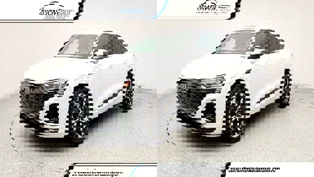 Used 2024 Audi Q8 e-tron Premium Plus image 1