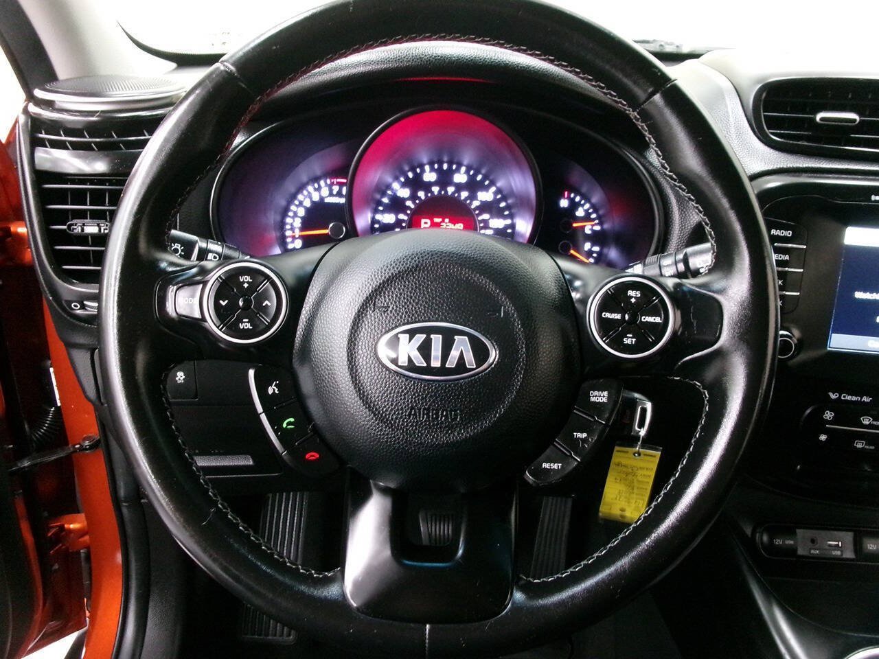 Used 2018 Kia Soul + FWD image 29