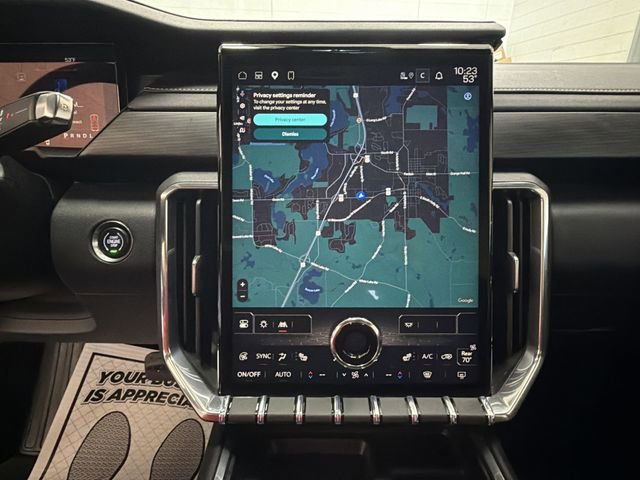 Certified 2024 GMC Acadia Elevation w/ Luxury Package AWD/4WD image 18