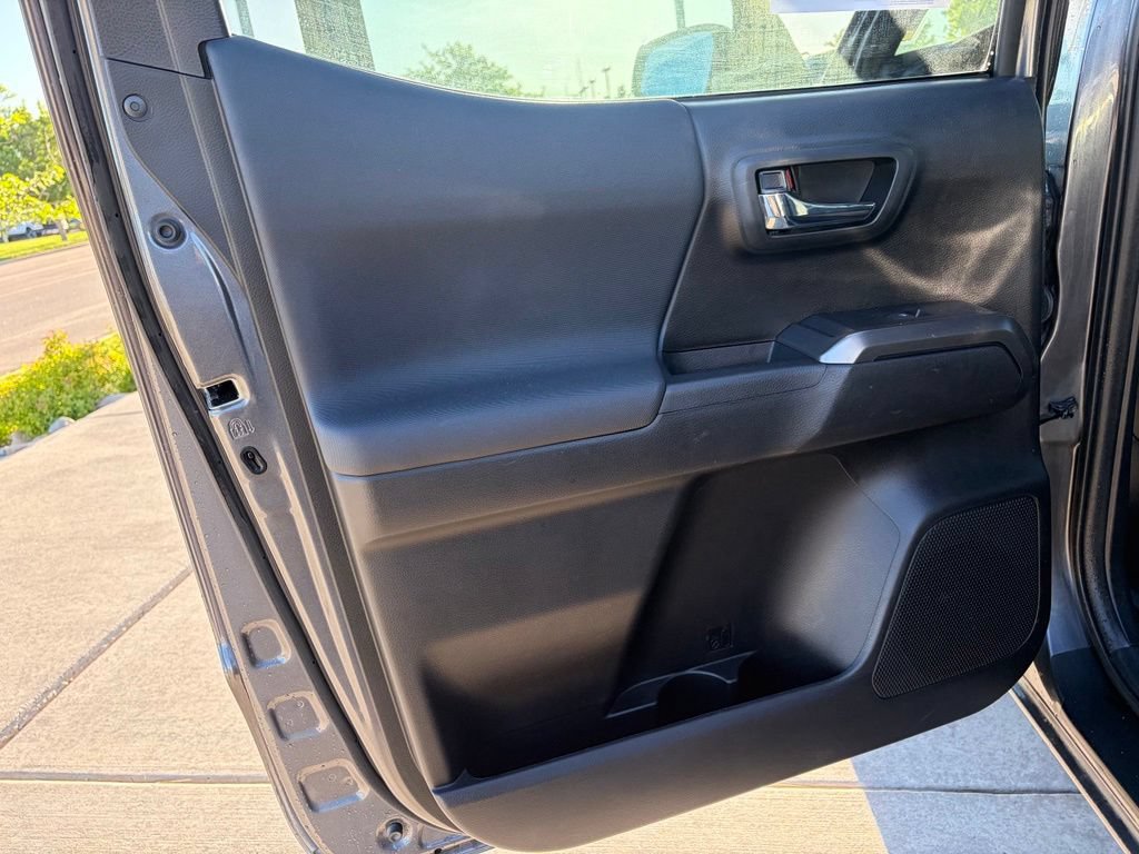 Used 2021 Toyota Tacoma 4x4 Double Cab w/ Tacoma SR5 Package image 11