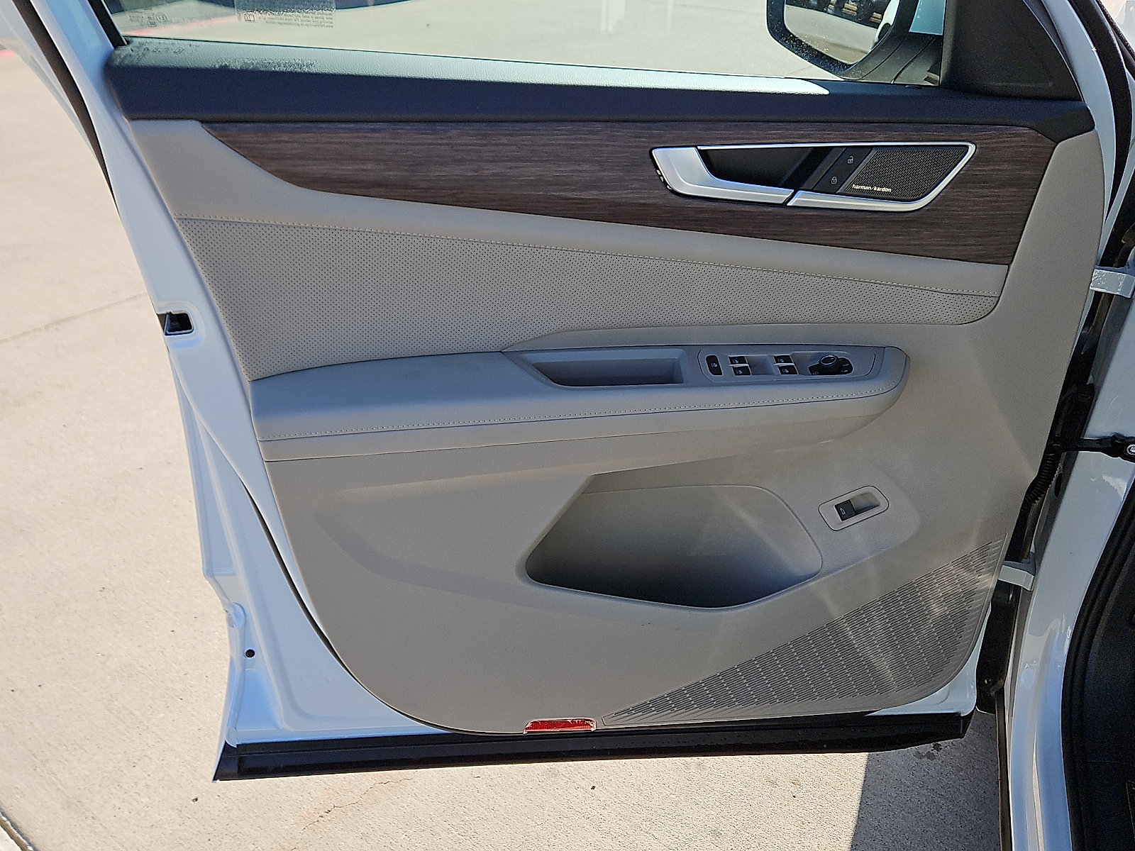 New 2026 Volkswagen Atlas SEL Premium R-Line image 16