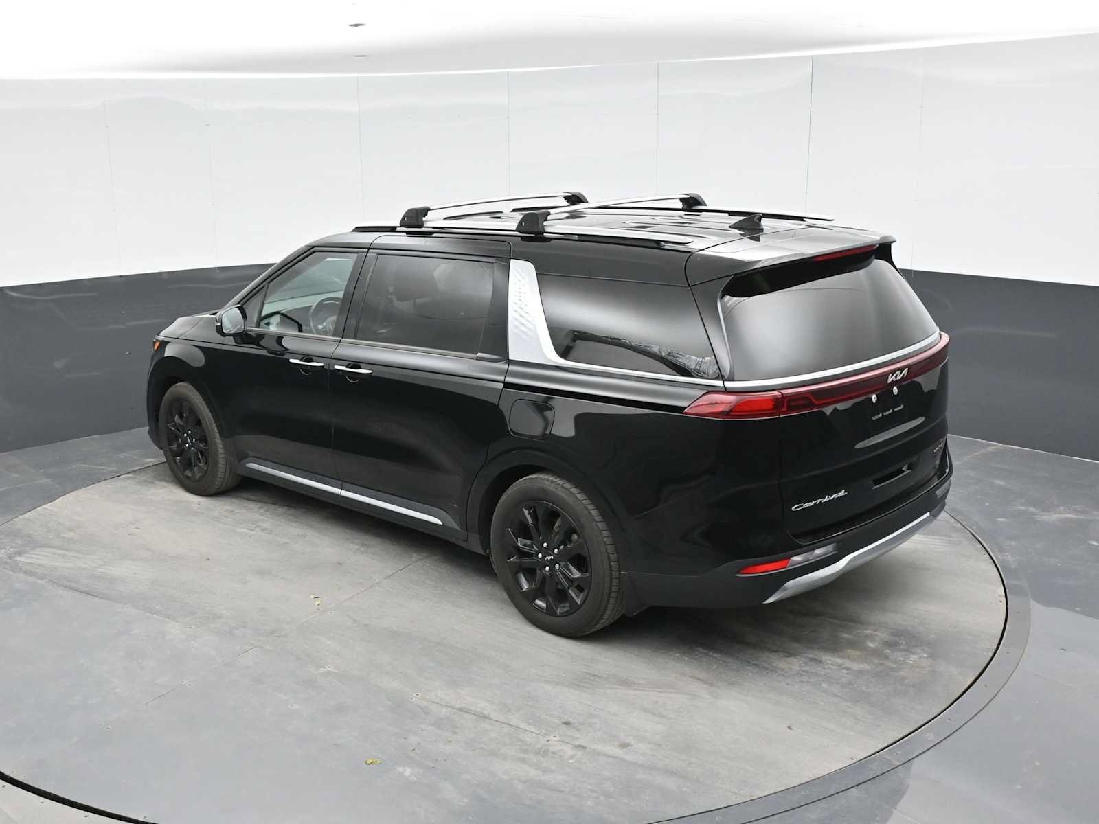 Used 2022 Kia Carnival SX Prestige FWD image 36