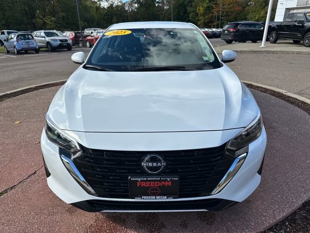 Used 2025 Nissan Sentra S image 8