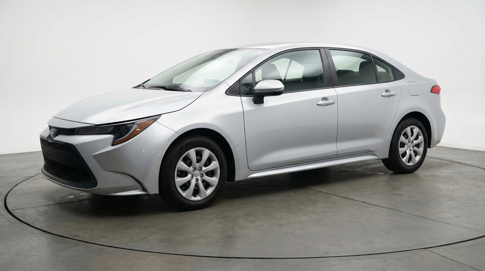 Used 2025 Toyota Corolla LE FWD image 3