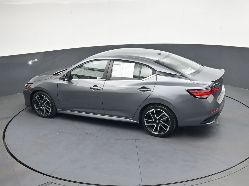 Used 2025 Nissan Sentra SR FWD image 28