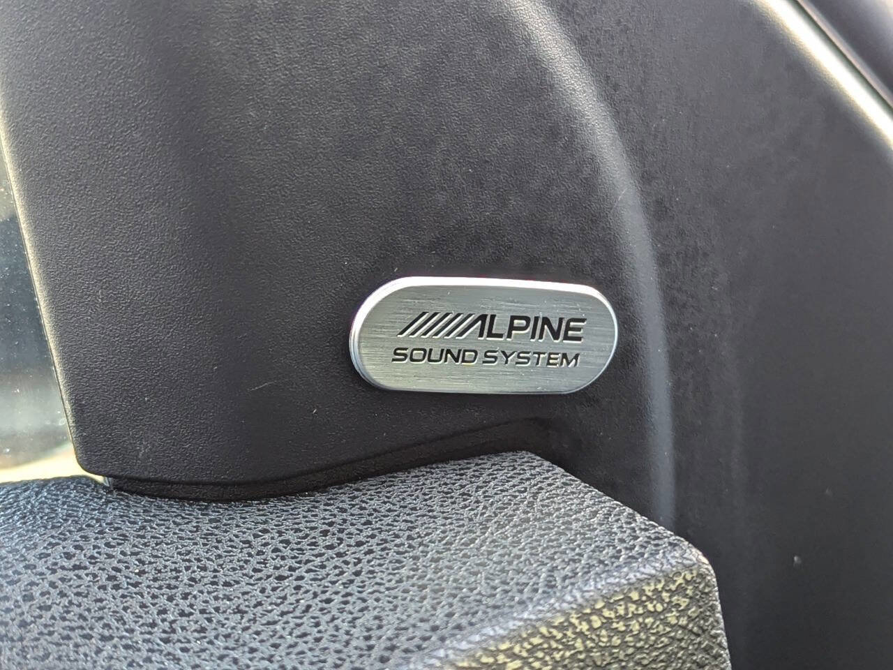 Used 2020 Chrysler 300 Limited image 27