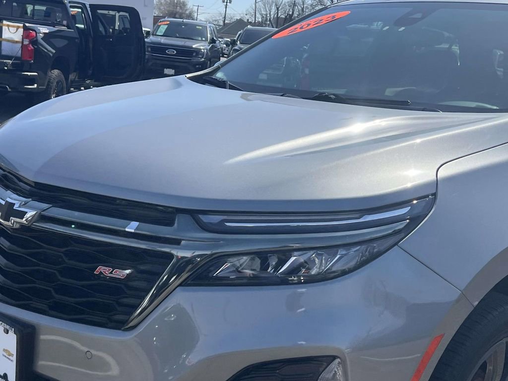 Used 2023 Chevrolet Equinox RS AWD/4WD image 8