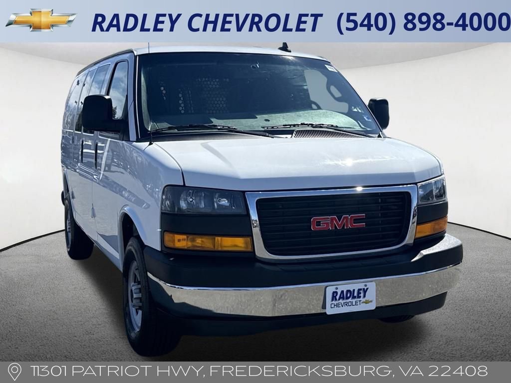 Used 2023 GMC Savana 2500 w/ Driver Convenience Package image 16