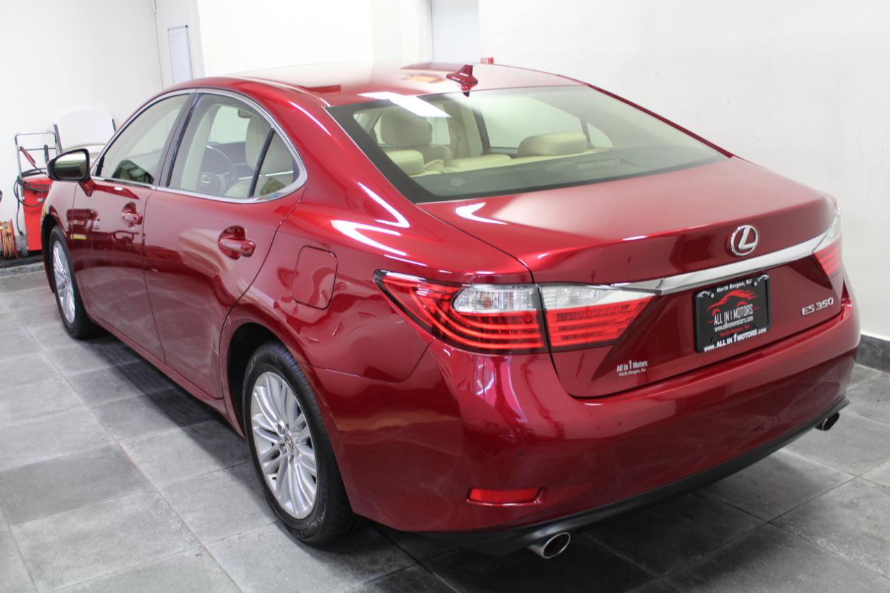 Used 2013 Lexus ES 350 w/ Luxury Pkg image 4