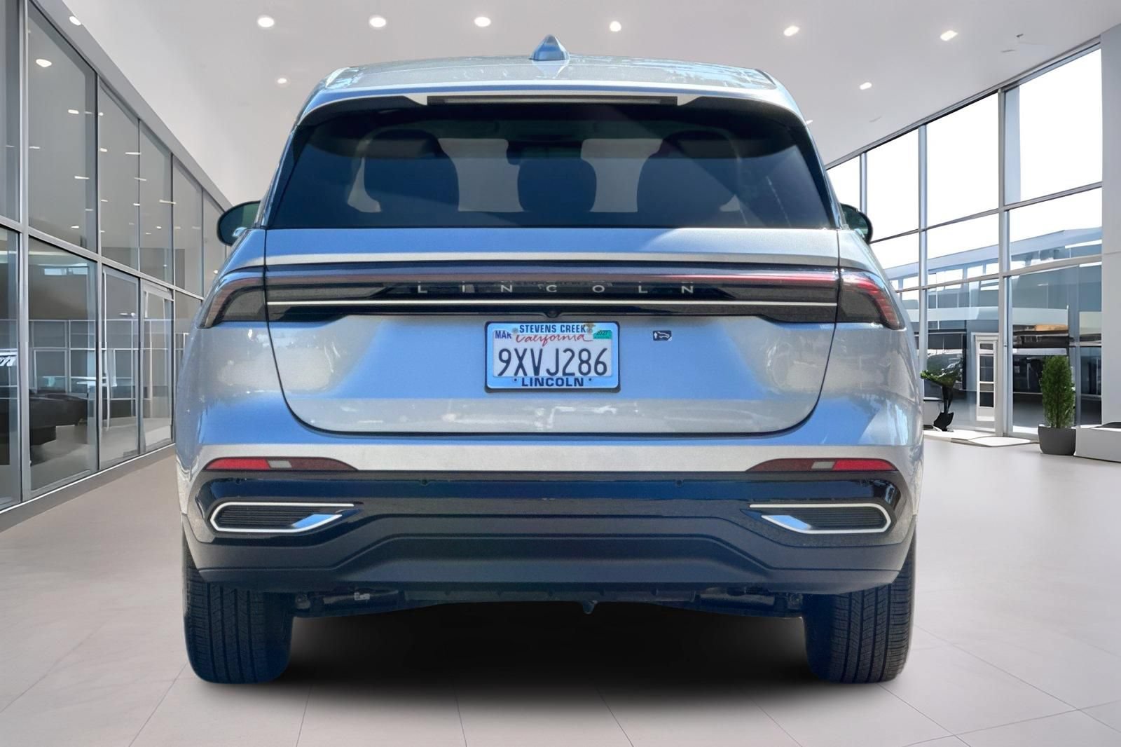 Used 2026 Lincoln Nautilus Premier w/ Equipment Group 102A AWD/4WD image 5