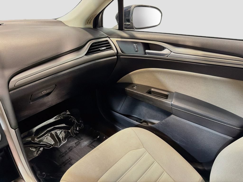 Used 2018 Ford Fusion S FWD image 19
