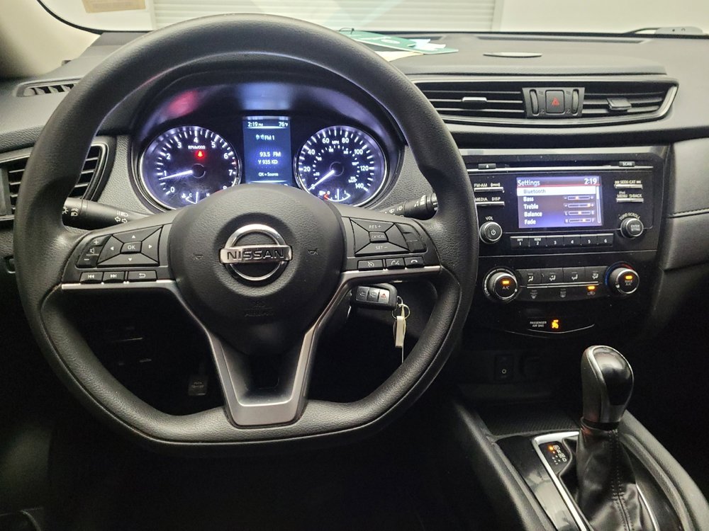 Used 2017 Nissan Rogue S image 22