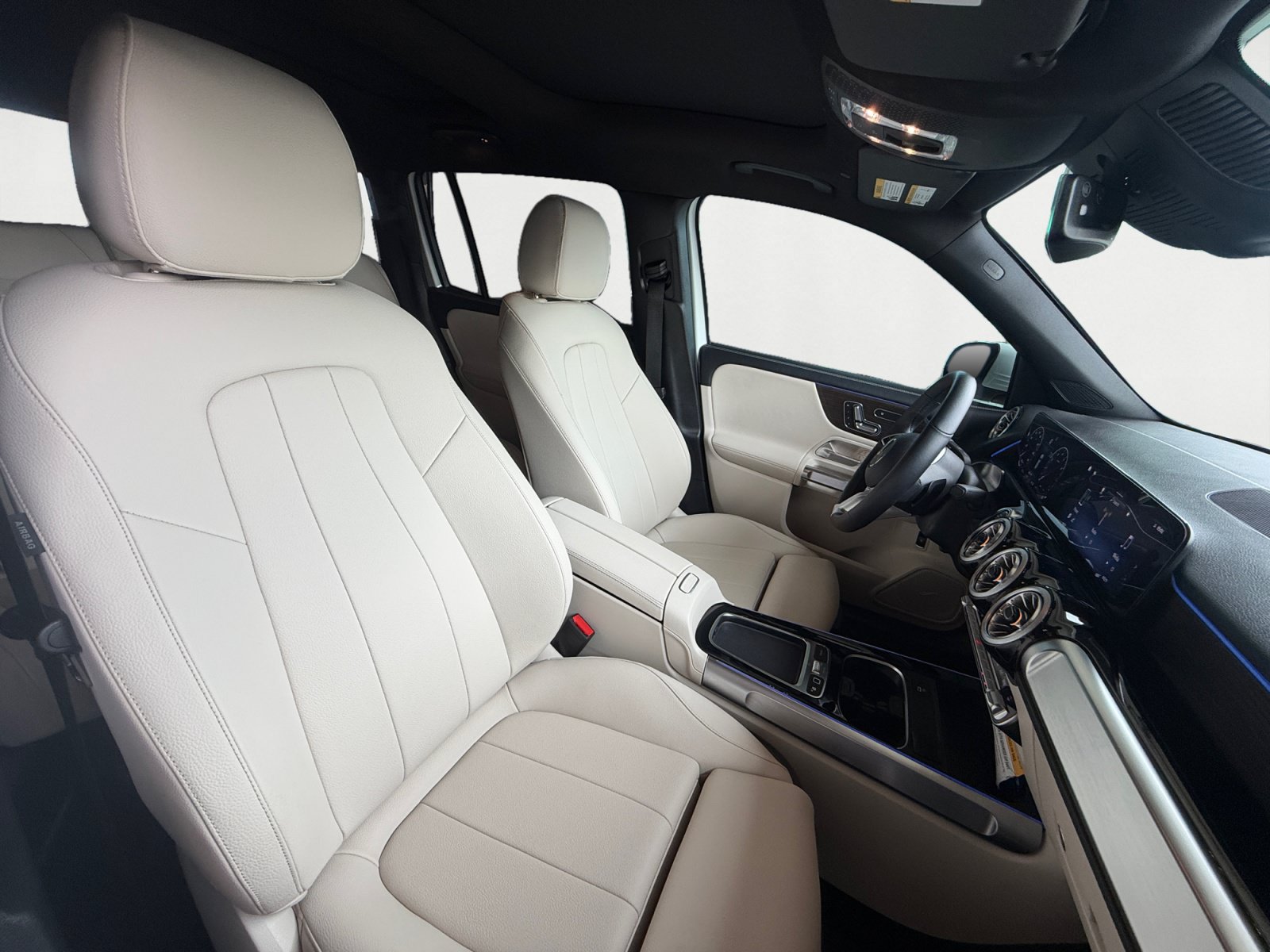 Used 2026 Mercedes-Benz GLB 250 image 15