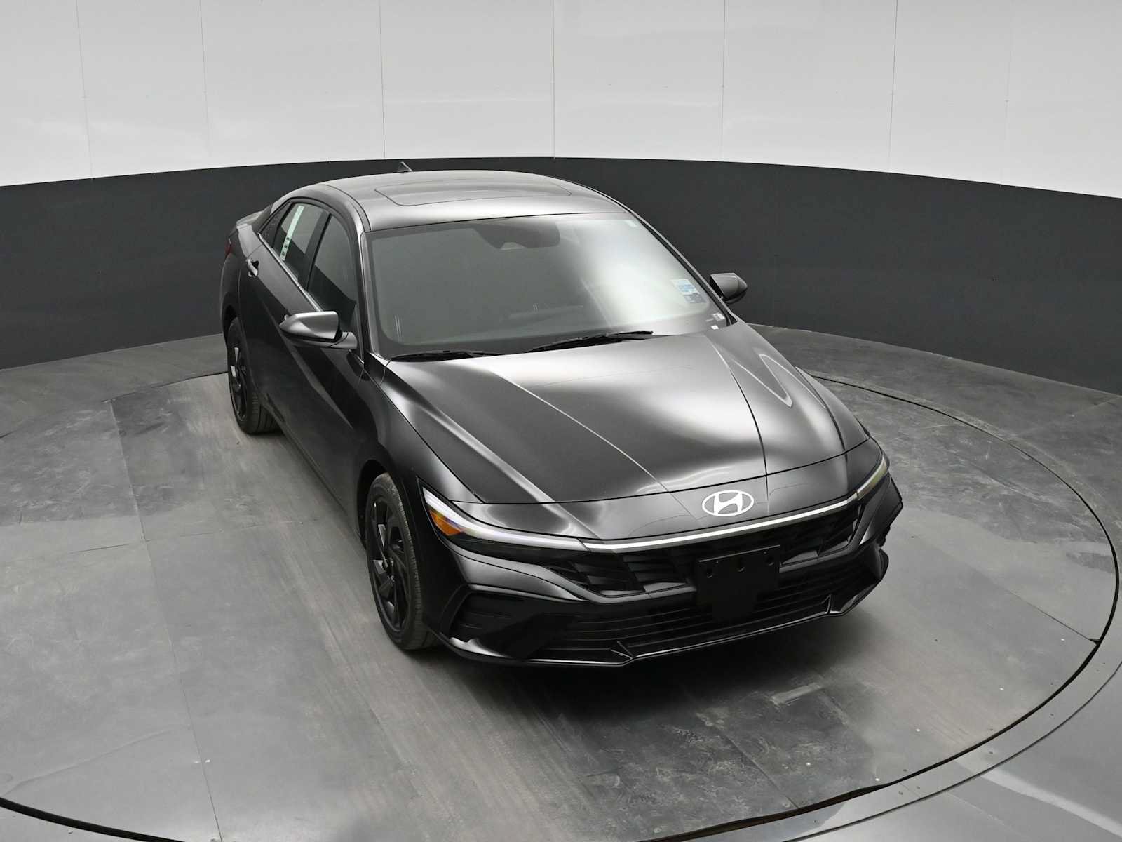 New 2026 Hyundai Elantra SEL Sport FWD image 23
