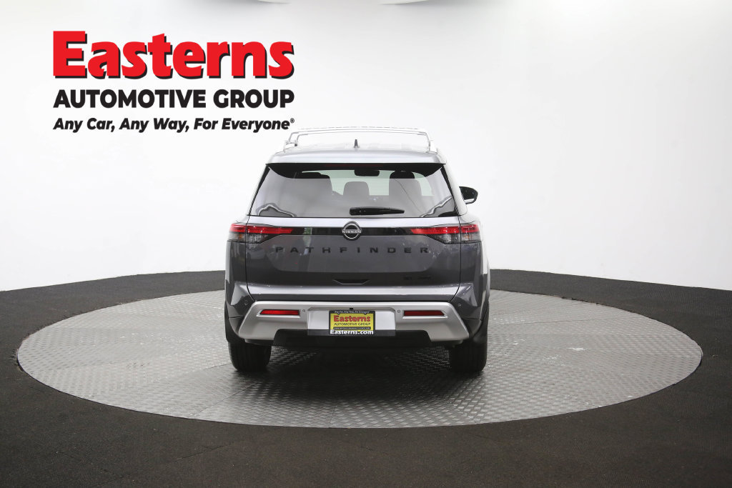 Used 2024 Nissan Pathfinder SL w/ Black Appearance Package AWD/4WD image 40