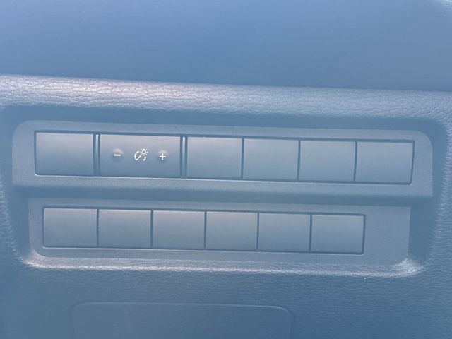 Used 2022 Mitsubishi Outlander ES AWD/4WD image 32